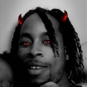 Meet your Posher, Dominque